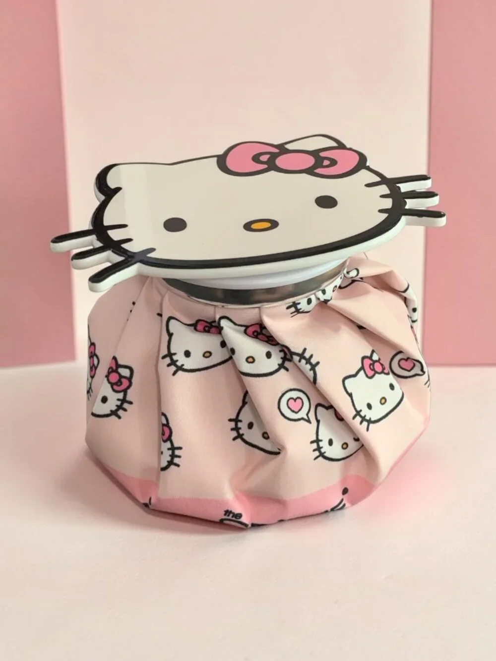 The Creme Shop x Hello Kitty Chill Comfort Reusable Ice Bag, Pink Leakproof NEW